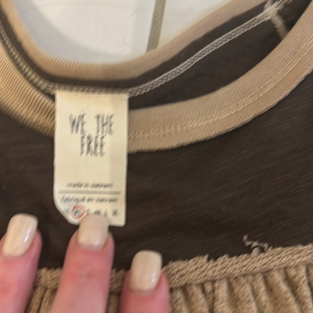 We the free oversized flowy top - Picture 3 of 5